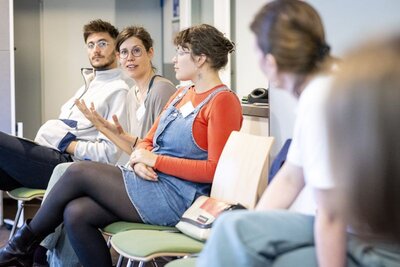 Bild zeigt Mitglieder des EPOS Teams auf dem Bürger*innen-Energiekonvent