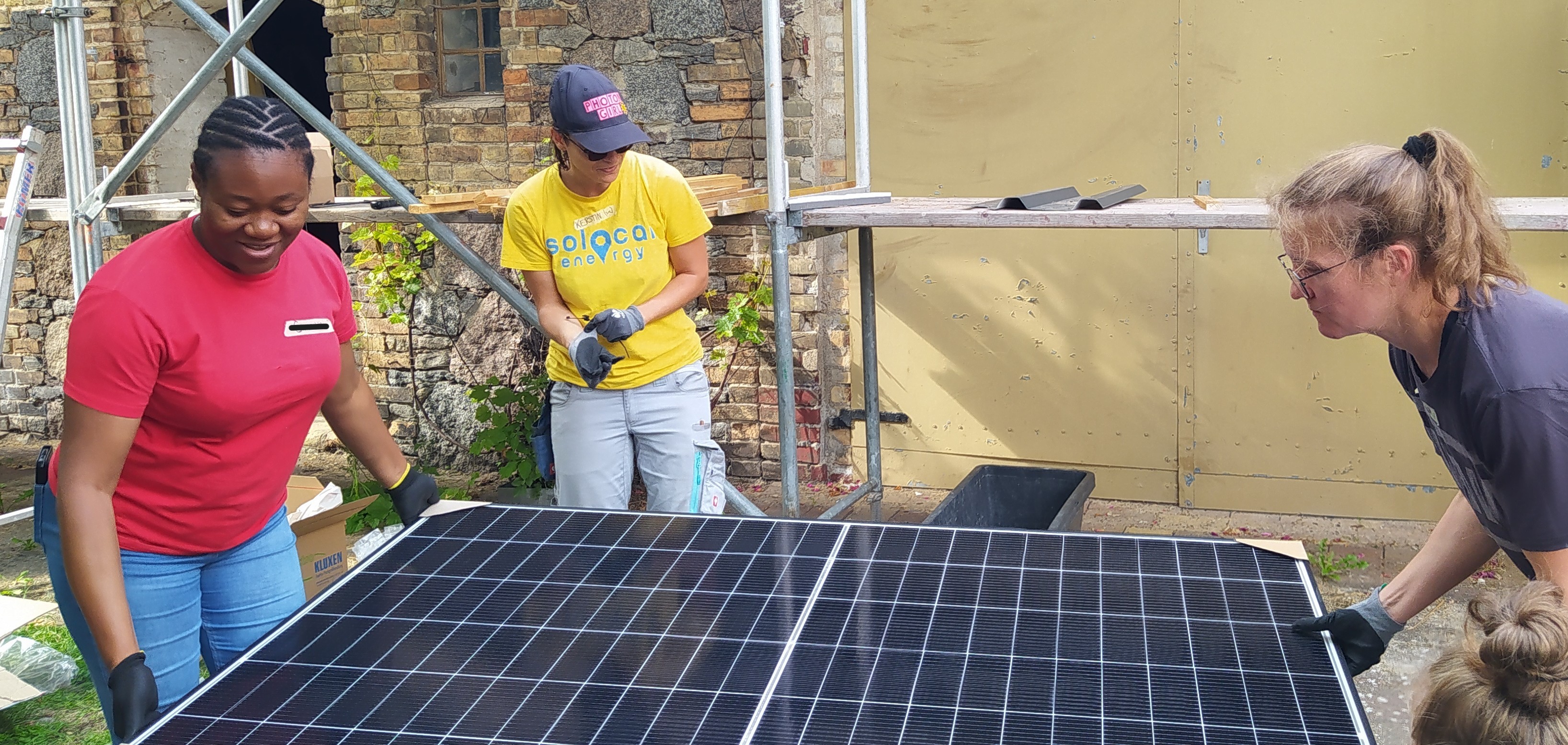 3 Flinta mit Solarmodul